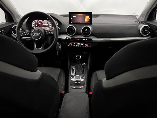 Audi Q3 35 TFSI S-Line Clima, Camera, Navi, Winterpakket, Virtual desk, A start stop, Cruise control adaptief