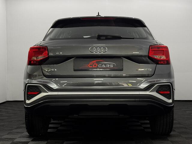 Audi Q3 35 TFSI S-Line Clima, Camera, Navi, Winterpakket, Virtual desk, A start stop, Cruise control adaptief