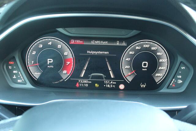 Audi Q3 35 TFSI S edition - PANODAK - BLACK OPTIC - TREKHAAK - CAMERA - ADAPT. CRUISE -