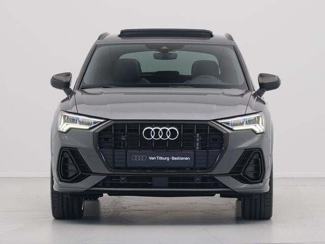 Audi Q3 45 TFSI e 245pk S edition S Line Panoramadak Trekhaak 20'' Lichtemetalen Velgen