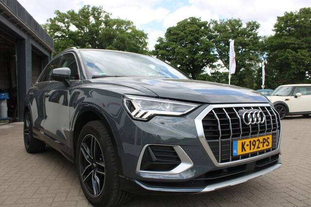Audi Q3 35TFSI Business Edition Matrix LED Navi+ Virtual cockpit Super!!