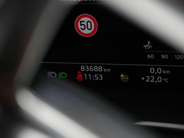 Audi Q3 Sportback S Edition 35 TFSI 110 kW / 150 pk S-tronic / S-Line | Optiekpakket zwart | Leder/alcantara | Achteruitrijcamera | Navigatie | Stoelverwarming | 19 inch