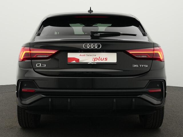 Audi Q3 Sportback S Edition 35 TFSI 110 kW / 150 pk S-tronic / S-Line | Optiekpakket zwart | Leder/alcantara | Achteruitrijcamera | Navigatie | Stoelverwarming | 19 inch