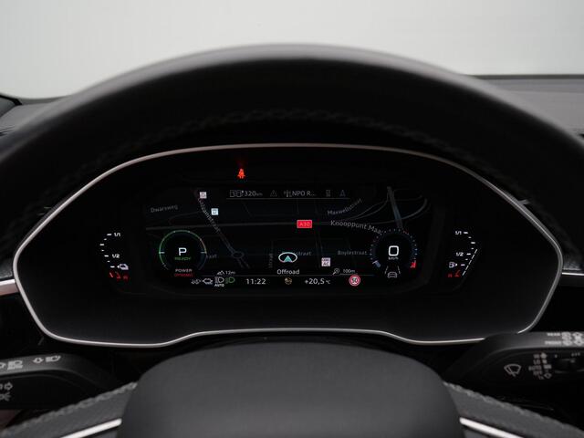 Audi Q3 Sportback S Edition 45 TFSI e 180 kW / 245 pk S-tronic | Panoramadak | Trekhaak | Rondomzicht camera | Stuur-/stoelverwarming | Leder/alcantara | Navigatie | 20 inch