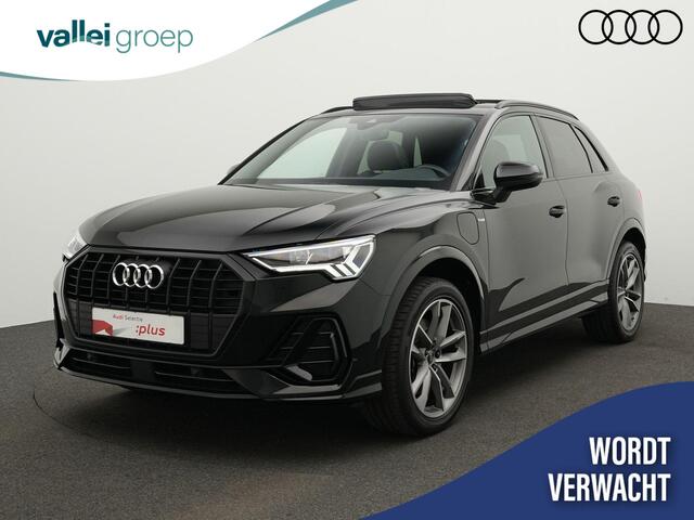 Audi Q3 S edition 45 TFSI e 245 pk | Pano | Adaptive cruise control | Navi | 19 inch | Achteruitrijcamera |