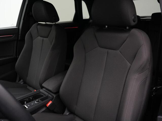 Audi Q3 S-Line Sport 45 TFSI e 180 kW / 245 pk | 360 Camera | Elek. verstelbare voorstoelen | Rondomzicht camera | 19 inch