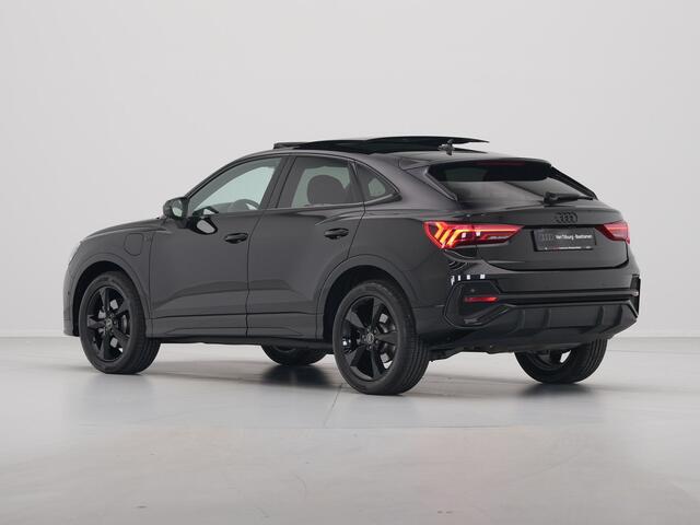 Audi Q3 Sportback 45 TFSI e 245pk S Edition S Line Black Edition Panoramadak Trekhaak Stoelverwarming Sonos Carplay