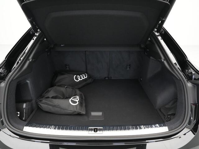 Audi Q3 Sportback 45 TFSI e 245pk S Edition S Line Black Edition Panoramadak Trekhaak Stoelverwarming Sonos Carplay