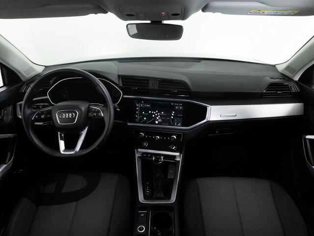 Audi Q3 45 TFSI e 245 PK edition | LED | Navigatie | Achteruitrijcamera | Side Assist | Keyless |
