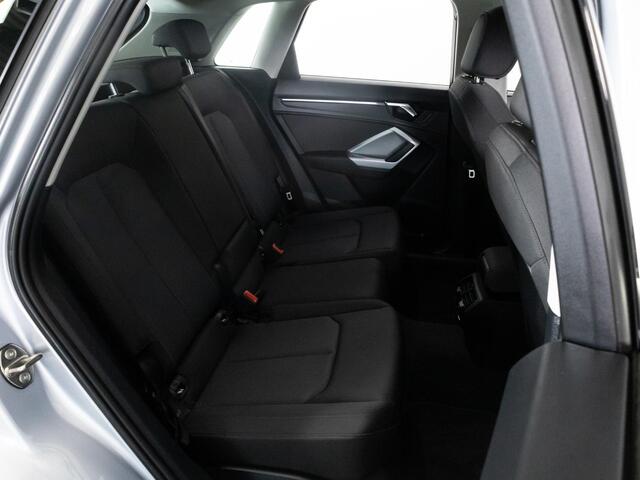 Audi Q3 45 TFSI e 245 PK edition | LED | Navigatie | Achteruitrijcamera | Side Assist | Keyless |