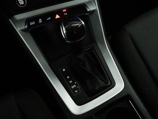 Audi Q3 45 TFSI e 245 PK edition | LED | Navigatie | Achteruitrijcamera | Side Assist | Keyless |