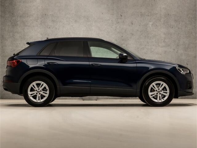 Audi Q3 35 TFSI Sport 150Pk (NIEUW MODEL, VIRTUAL COCKPIT, GROOT NAVI, CLIMATE, STOELVERWARMING, KEYLESS, SPORTSTOELEN, CRUISE, PARKEERSENSOREN, ELEK ACHTERKLEP, MATRIX LED KOPLAMPEN, NIEUWSTAAT)