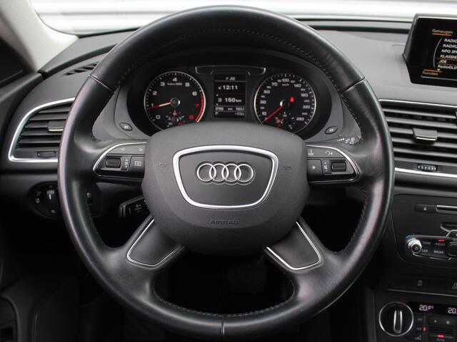 Audi Q3 2.0 TFSI quattro Adrenalin | S-Line | 4WD | Elektr. achterklep + stoelverstelling | Trekhaak | 17" LM | Clima | Cruise | Navi |