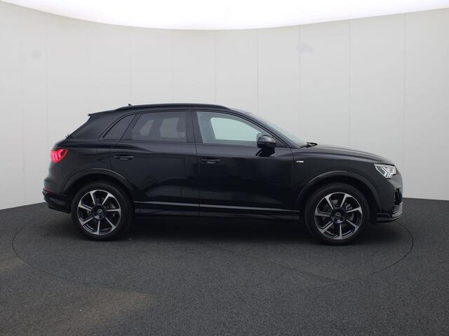 Audi Q3 45 TFSIe 180kW/245PK S Line · Drive select · Leder/stof · 360° Camera + Parkeersensoren