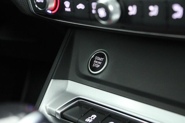 Audi Q3 35 TFSI 150pk 2x S-Line Camera Stoelverwarming Keyless Led Navigatie