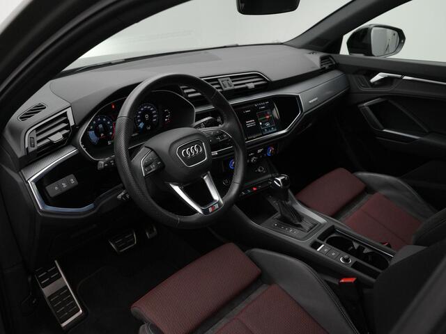 Audi Q3 Sportback 45 TFSI 245 pk S-tronic quattro S Edition / S-Line | Trekhaak | Geheugenstoel | Achteruitrijcamera | Navigatie