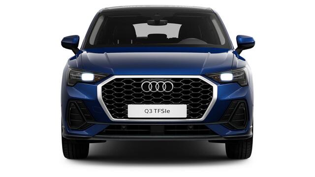 Audi Q3 Sportback 45 TFSI e Business Edition Schuifdak - Buitenspiegels elektrisch inklapbaar - Sportstoelen - Stoelverwarming voor - Comfortsleutel - MMI navigatie plus - Parkeerassistent - Assistentie pakket -