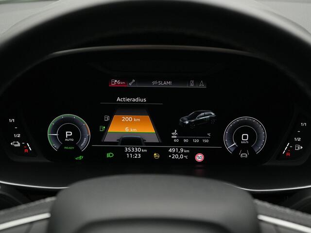Audi Q3 45 TFSI e 245 pk S tronic S-Line / S-Line | Leder/alcantara | Alcantara interieurdelen | Achteruitrijcamera | Navigatie | Stoelverwarming
