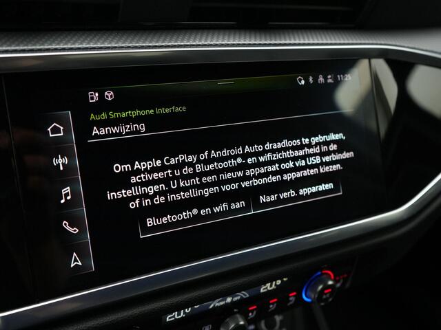 Audi Q3 45 TFSI e 245 pk S tronic S-Line / S-Line | Leder/alcantara | Alcantara interieurdelen | Achteruitrijcamera | Navigatie | Stoelverwarming