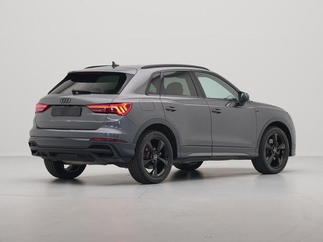 Audi Q3 45 TFSI e 245pk S-Line Navigatie Camera Audi Sound Stoelverwarming Carplay