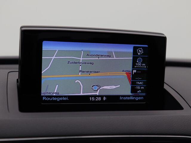 Audi Q3 2.0 TFSi 180 Pk Automaat quattro S-Line | Bluetooth | Navigatie | Parkeersensoren | Stoelverwarming | 19 Inch | 77.691 Km!!
