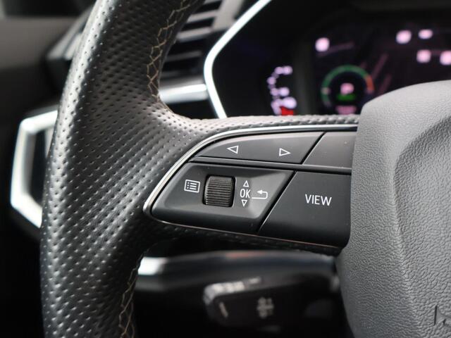 Audi Q3 Sportback 45 TFSI e S Edition | 245 PK | SoH 97% | Automaat | Elek. achterklep | Navigatiesysteem | S Line |