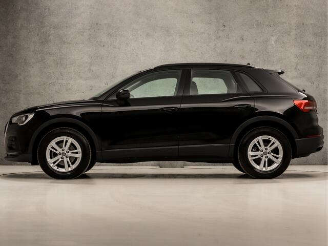 Audi Q3 35 TFSI Sportline 150Pk Automaat (APPLE CARPLAY, GROOT NAVI, CLIMATE, SPORTSTOELEN, ELEK ACHTERKLEP, PARKEERSENSOREN, CRUISE, NIEUWSTAAT)