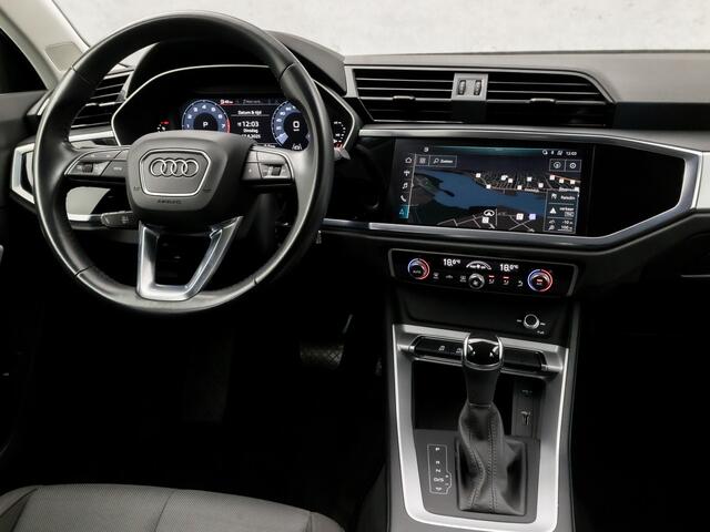 Audi Q3 35 TFSI Sportline 150Pk Automaat (APPLE CARPLAY, GROOT NAVI, CLIMATE, SPORTSTOELEN, ELEK ACHTERKLEP, PARKEERSENSOREN, CRUISE, NIEUWSTAAT)