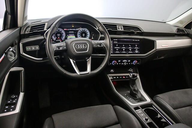 Audi Q3 Sportback 45 TFSI e S Edition | Led | Virtual cockpit | Trekhaak | Optiek zwart | Ambient light | ACC | Sportstoelen |
