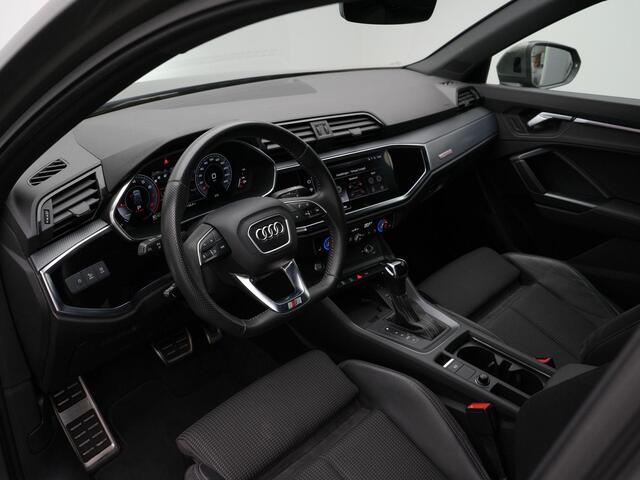 Audi Q3 35 TFSI 150 pk S-tronic S edition | Elektr. verstelbare stoelen | Achteruitrijcamera | Navigatie | Stoelverwarming | Sportonderstel