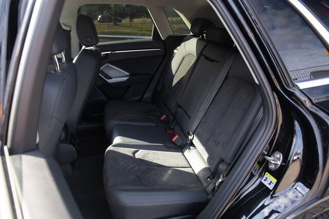 Audi Q3 35 TFSI S-line , Trekhaak, Virtual cockpit, Carplay,