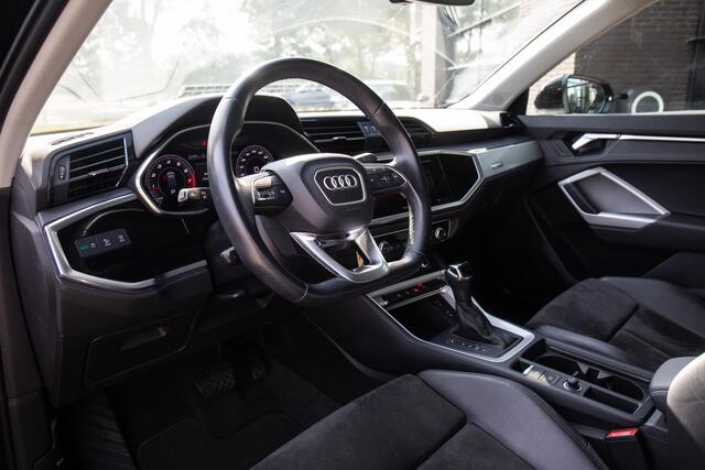 Audi Q3 35 TFSI S-line , Trekhaak, Virtual cockpit, Carplay,