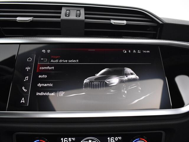 Audi Q3 45 TFSIe 245pk S-Tronic S Edition · Panoramadak · Camera · Keyless · Side Assist · Elek. Achterklep · Apple/Android Car Play · 19''Velgen · Garantie t/m 04-04-2028 of 100.000km