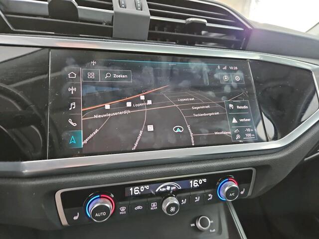 Audi Q3 35 TFSI 150pk S-Tronic Business Edition Sport / LED / Navigatie / Parkeersensoren Achter / 18" LMV