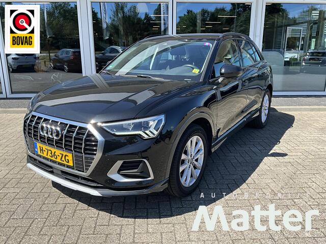 Audi Q3 35 TFSI Business Edition Camera | Trekhaak