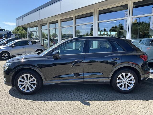 Audi Q3 35 TFSI Business Edition Camera | Trekhaak