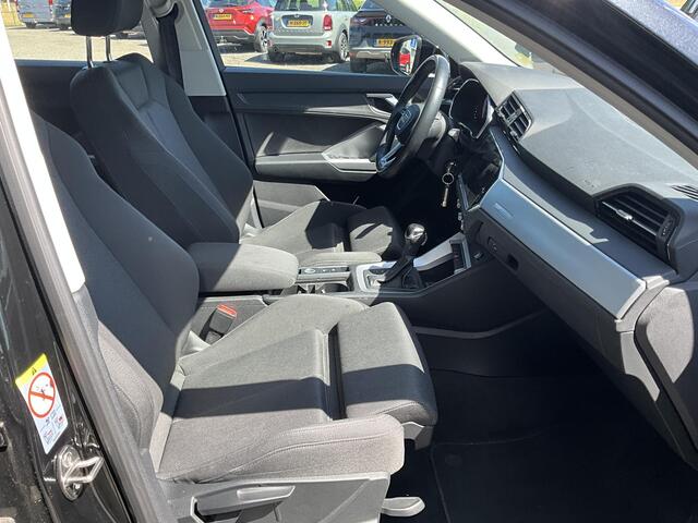 Audi Q3 35 TFSI Business Edition Camera | Trekhaak