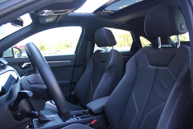 Audi Q3 Sportback 35 TFSI 150PK S-TRONIC 7 S EDITION * NIEUWSTAAT * | S-LINE EXTERIEUR | S-LINE INTERIEUR | AUDI VIRTUAL COCKPIT | PANORAMISCH SCHUIF / KANTELDAK | NAVIGATIE | TWIN LEDEREN BEKLEDING ZWART MET ROTSGRIJS STIKSEL | VOORSTOELEN VERWARMBAAR | ACHTERUI