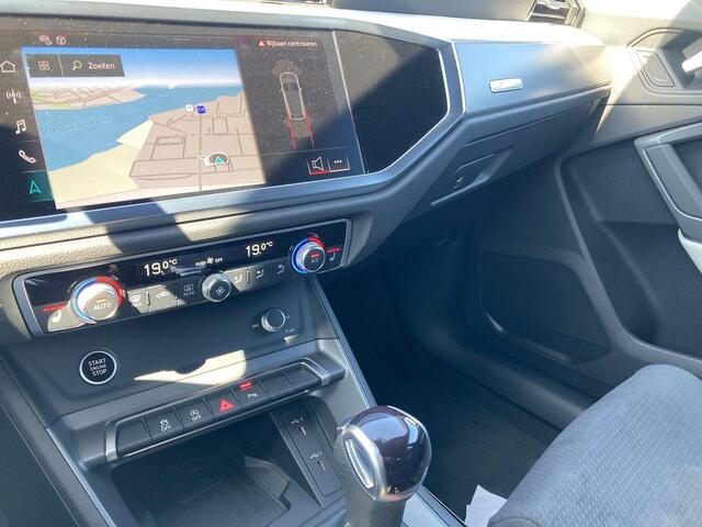 Audi Q3 35 TFSI/150PK S Line · Apple Car Play · Keyless · Navigatie · Stoelverwarming · Parkeersensoren · Garantie tot oktober 2029 of 100000km.
