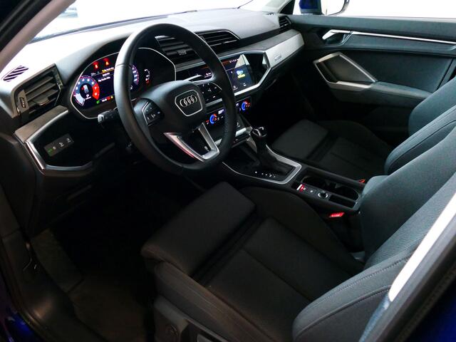 Audi Q3 35 TFSI SPORT LINE CARPLAY NAVI LED ECC PDC SPORTSTOELEN LMV ADAP.CRUISE STOELVERW. KEYLESS 07/2023 "Audi rijden begint bij Topautos.nl - 20 Audi topmodellen direct op voorraad!"