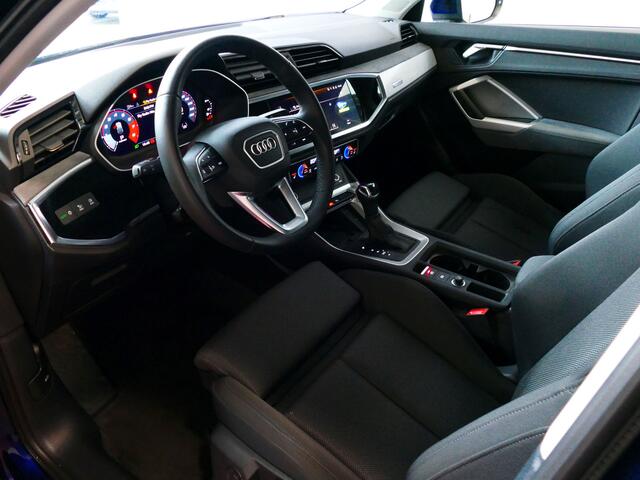 Audi Q3 35 TFSI SPORT LINE CARPLAY NAVI LED ECC PDC SPORTSTOELEN LMV ADAP.CRUISE STOELVERW. KEYLESS 07/2023 "Audi rijden begint bij Topautos.nl - 20 Audi topmodellen direct op voorraad!"