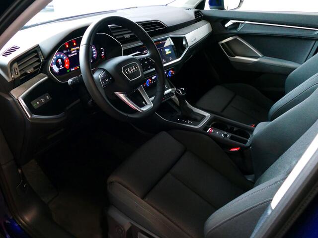 Audi Q3 35 TFSI SPORT LINE CARPLAY NAVI LED ECC PDC SPORTSTOELEN LMV ADAP.CRUISE STOELVERW. KEYLESS 07/2023 "Audi rijden begint bij Topautos.nl - 20 Audi topmodellen direct op voorraad!"
