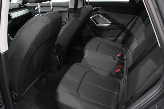 Audi Q3 35 TFSI 150pk Advanced S-Tronic | Navigatie | Apple Carplay/Android Auto | Climate Control | Parkeer sensoren | Adaptive Cruise Control | Led | Digitale Cockpit