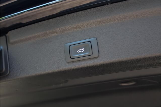 Audi Q3 Sportback 35 TFSI S-Edition | Pano | Trekhaak