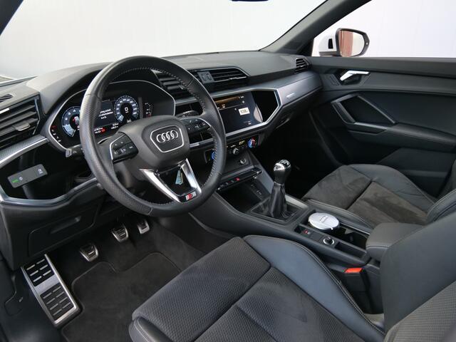 Audi Q3 Sportback 35 TFSI 150 Pk S Edition Apple Carplay / Trekhaak / PDC / DAB / 19 inch