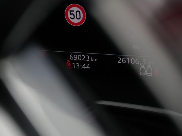 Audi Q3 45 TFSI e 245 pk S-tronic S edition | Panoramadak | Leder | Achteruitrijcamera | Stoelverwarming | Navigatie