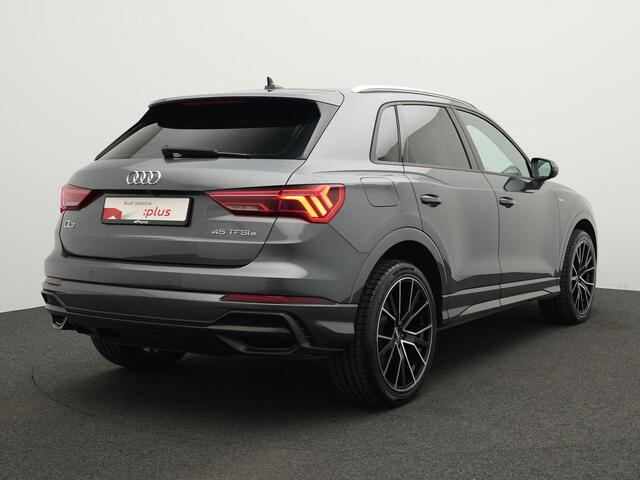 Audi Q3 45 TFSI e 245 pk S-tronic S edition | Panoramadak | Leder | Achteruitrijcamera | Stoelverwarming | Navigatie