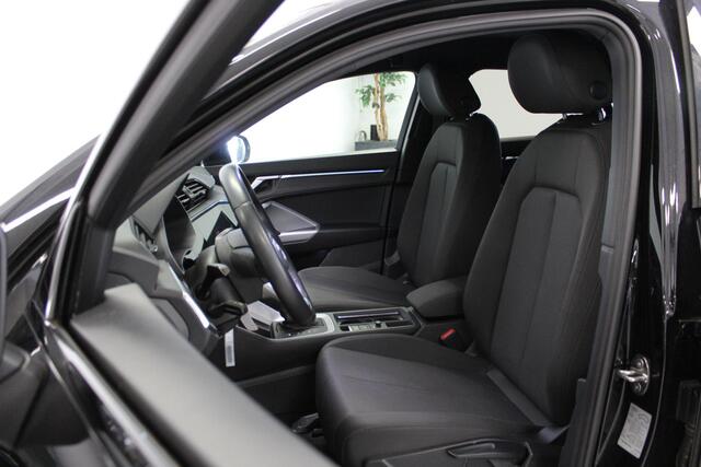 Audi Q3 Sportback 35 TFSI Pro Line | MYTHOS BLACK | 17'LMV | D-GLAS | LED | PDC-V/A | CLIMA | CRUISE | CARPLAY |