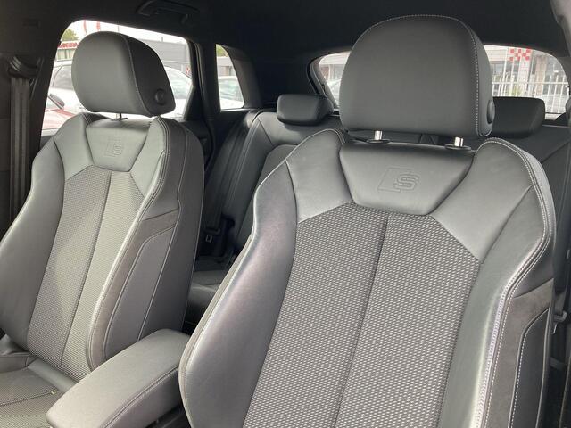 Audi Q3 45 TFSIe 180kW/245PK S-Line · Apple Car Play · Camera + Parkeersensoren · 19'' Velgen · Leder/stof