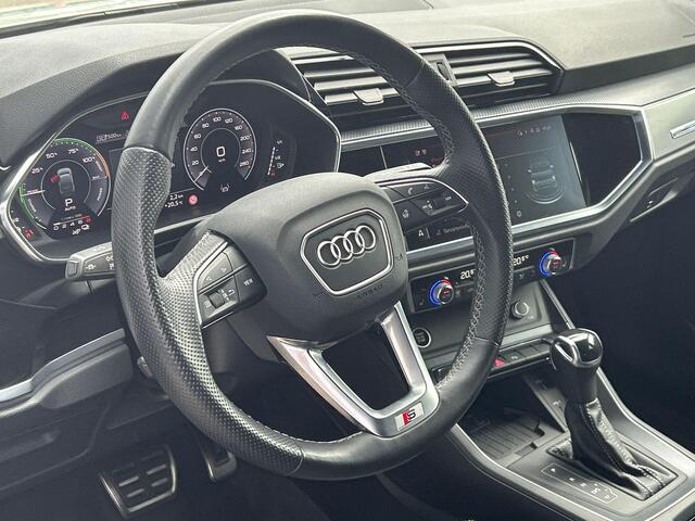 Audi Q3 Sportback 45 TFSI e S Edition 245 pk S-tronic | Navigatie | Panoramadak | Parkeersensoren | Achteruitrijcamera | Adaptieve cruise control | LED koplampen | S-Line |